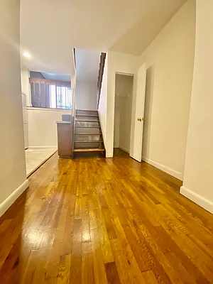 Rented by Avenues Real Estate | media 20