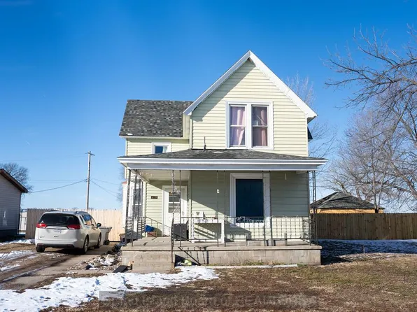 310 G St, Shelton, NE 68876