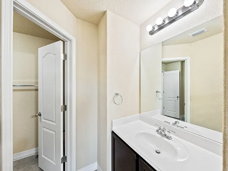 10406 Pecan Crst — Photo 34