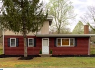 1207 Mount Holly Rd, Beverly, NJ 08010