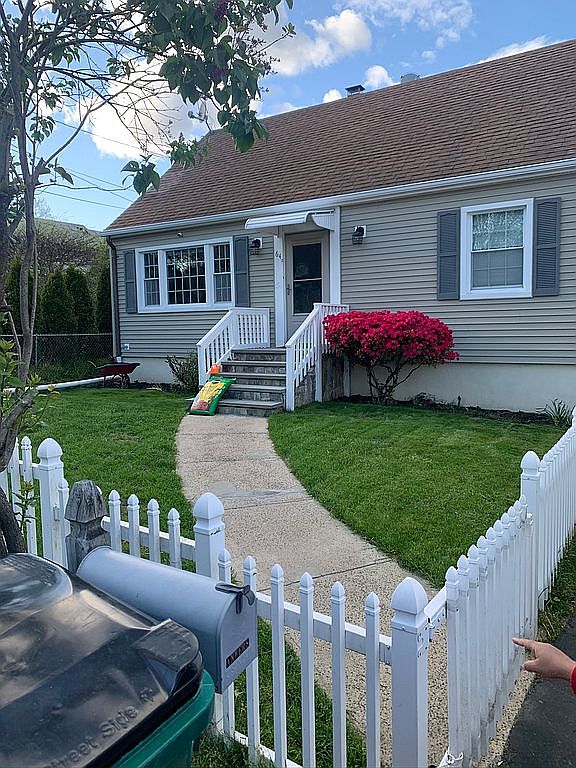 64 Vesper St, Fairfield, CT 06825 Zillow