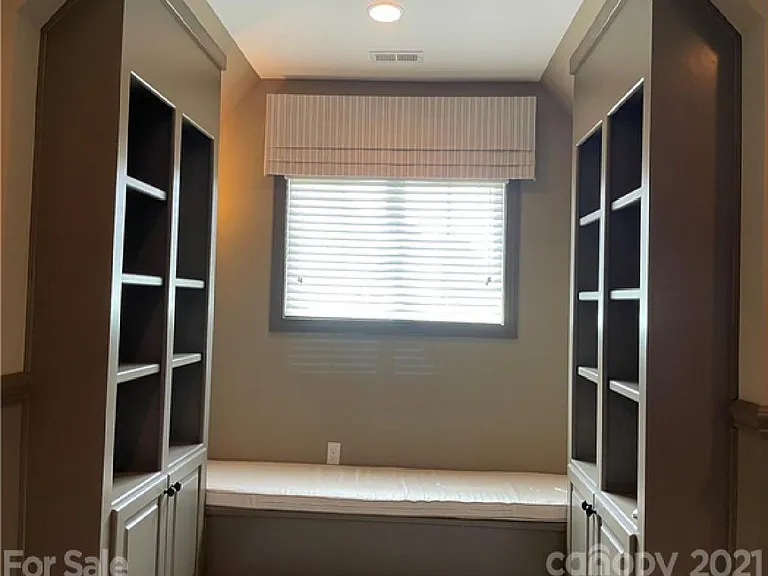 15124 Sapphire Hill Ln — Photo 7