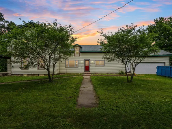 112 Cass St, Volga, IA 52077