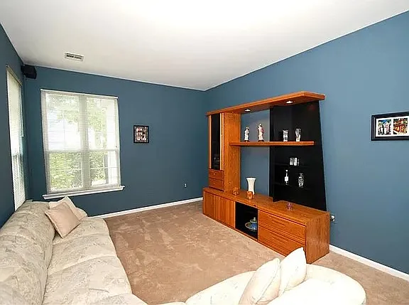 3 bed, 2.5 bath, 2116 sqft, $3,850 — Photo 1