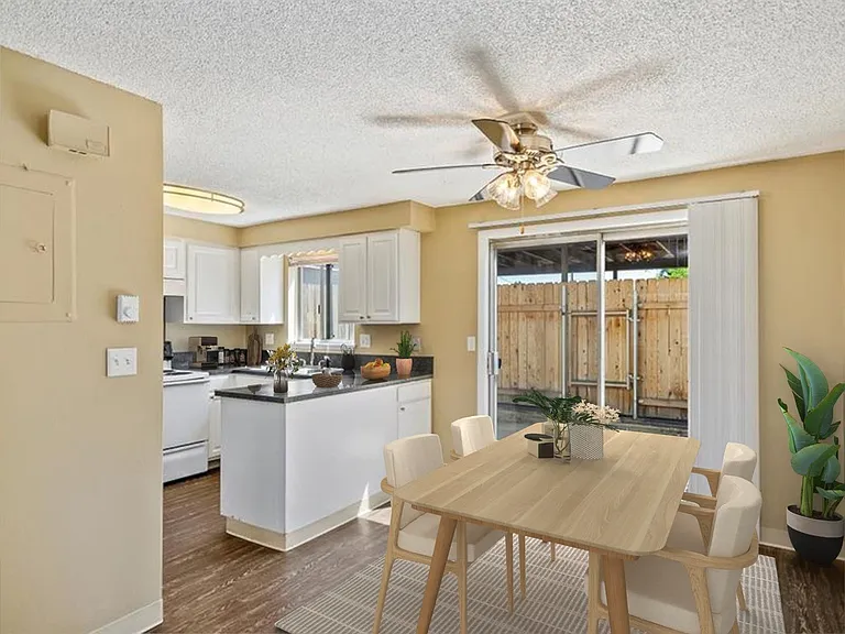 Medallion Townhomes — Photo 16
