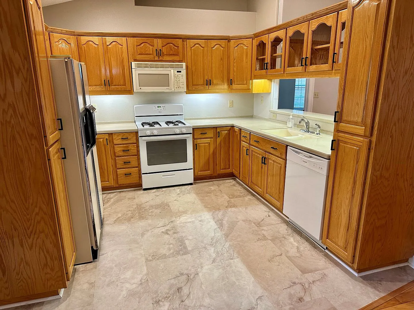 Beautiful 3/2 home on Mobile Hwy — Photo 3