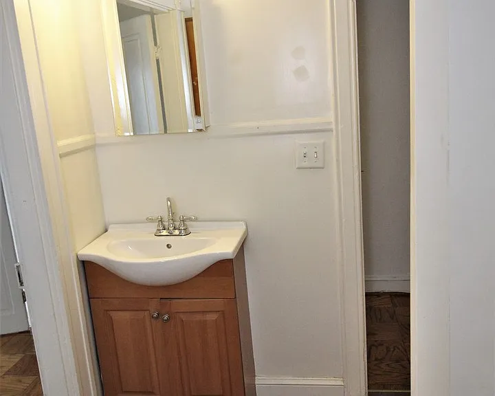 1513 Bolton St. — Photo 29
