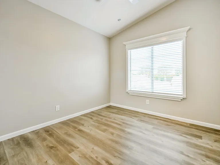 1297 E Tradewind Dr — Photo 13