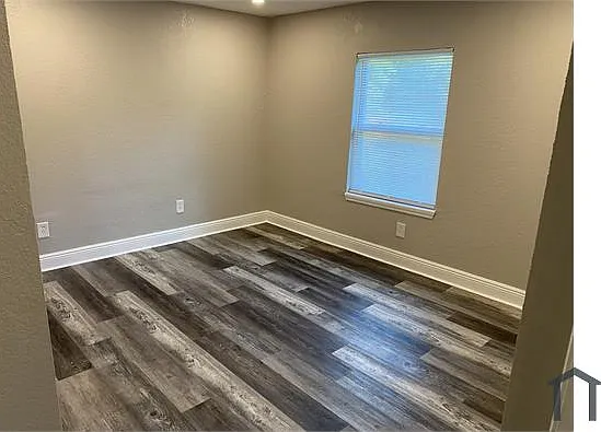 401 S Adelle Ave #B — Photo 6
