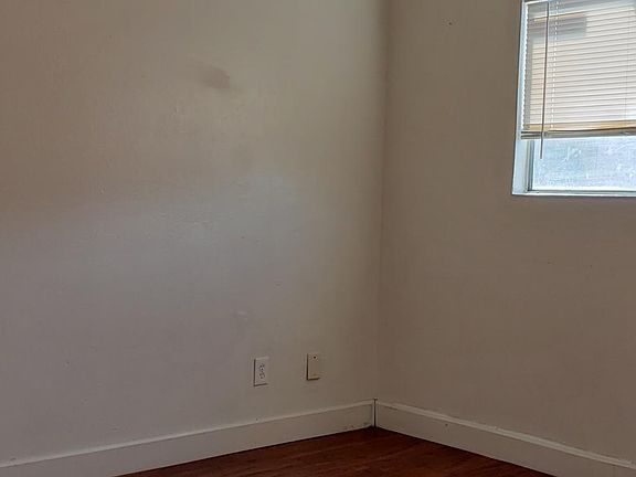 4th image of 748 E Swain Rd