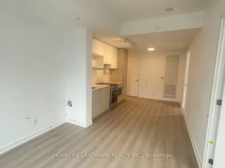 100 Queen St E #3010 — Photo 5