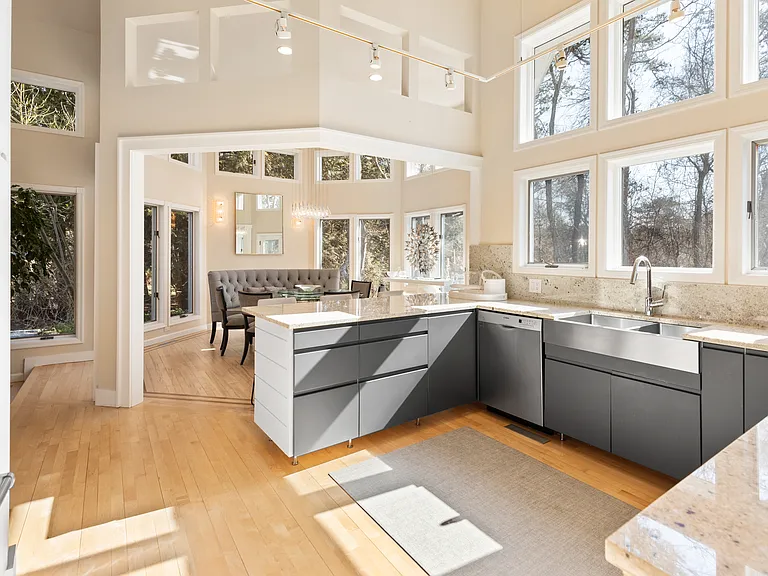 15 Farm Ln — Photo 9