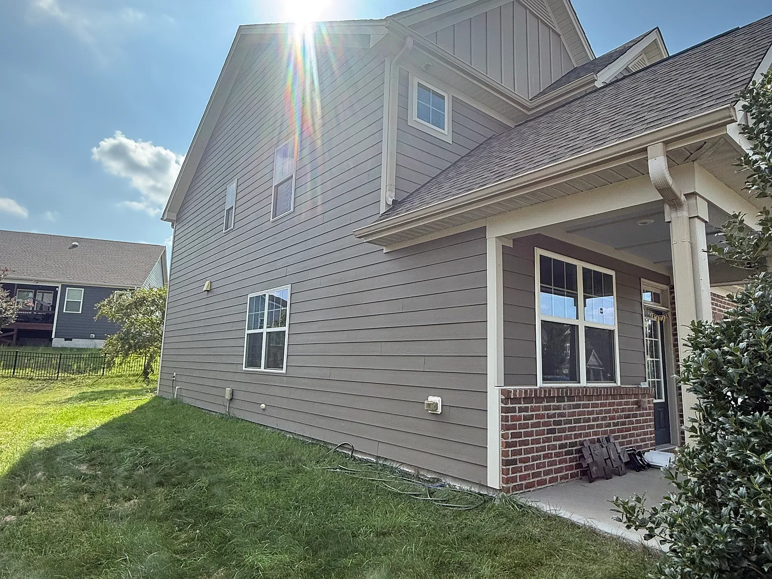 4 bed, 2328 sqft, $2,650 — Photo 3