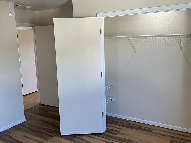 6888 Boston Dr — Photo 8