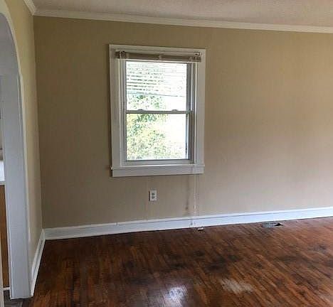 4th image of 2032 Fenwood Dr