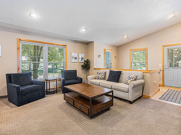 4th image of 2081 La Crosse St SW