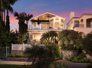 2216 Pacific Dr, Corona Del Mar, CA 92625