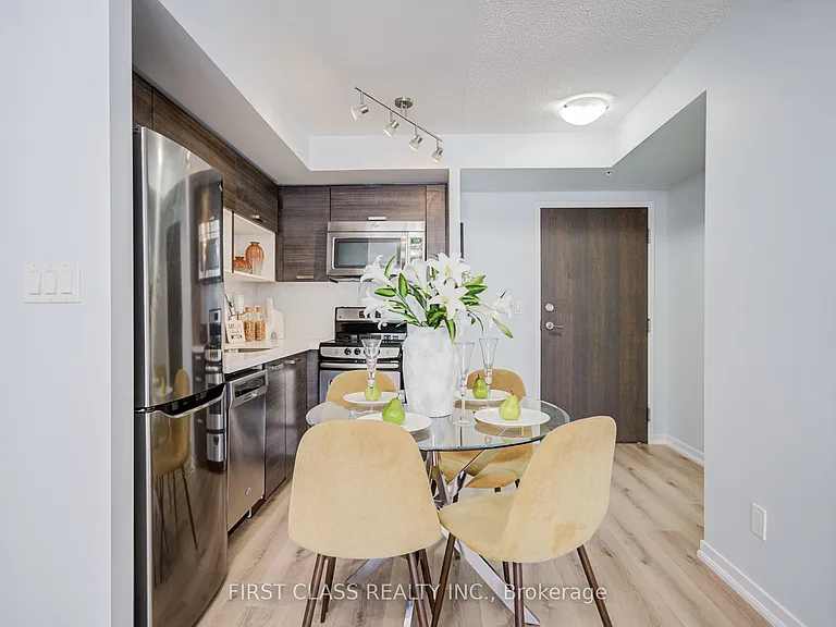 68 Abell St #527 — Photo 17