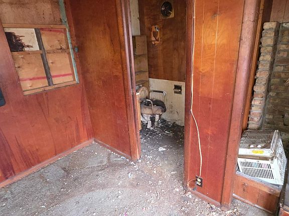 5th image of 1306 S Shore Dr
