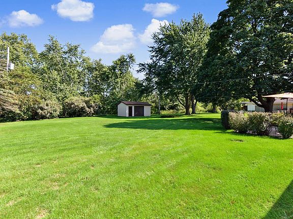 2nd image of 7919 Hagemann ROAD