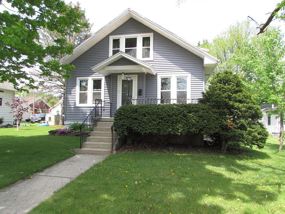 2nd image of 408 Orchard St
