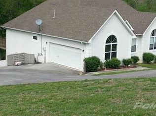 335 River Front Dr, Sparta, TN 38583