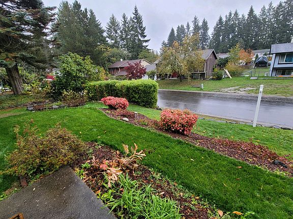 Front yard to street