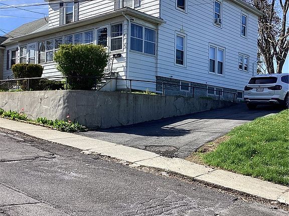 5th image of 204 7th St