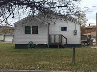 320 12th Ave SW, Minot, ND 58701
