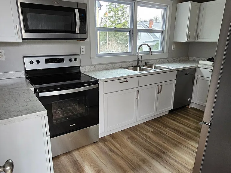 411 Woodland Rd #B — Photo 2