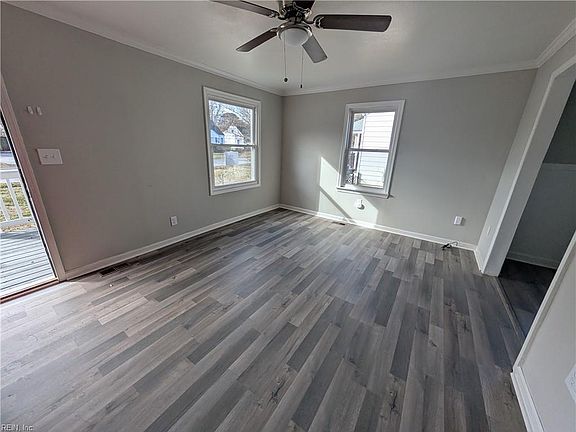 3rd image of 622 Chapel St