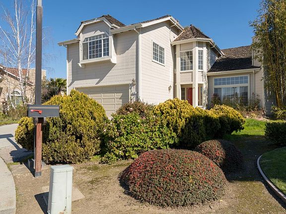 3rd image of 626 Harbor Colony Ct