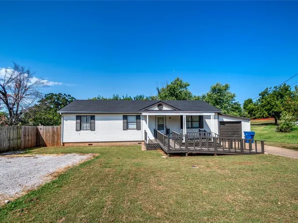 205 N Oak Ave, Chandler, OK 74834