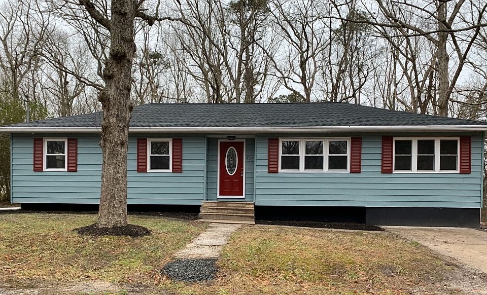 1st image of 435 Sassafras St