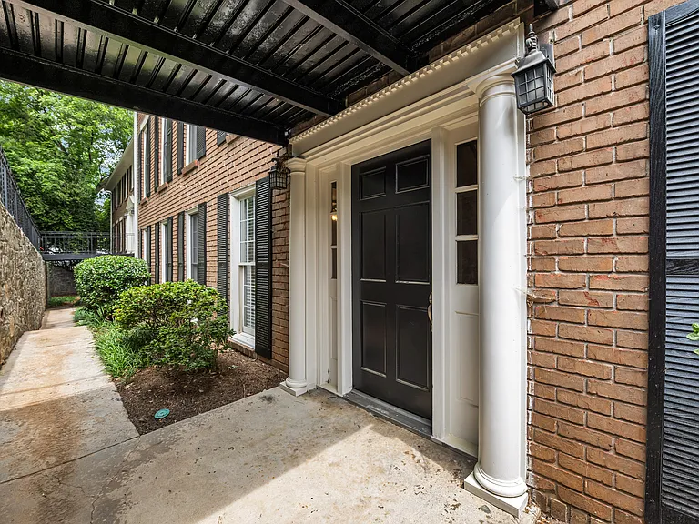 1101 Collier Rd NW #U1 — Photo 6