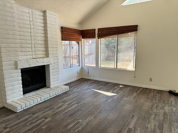 4th image of 1117 Vista Del Lago
