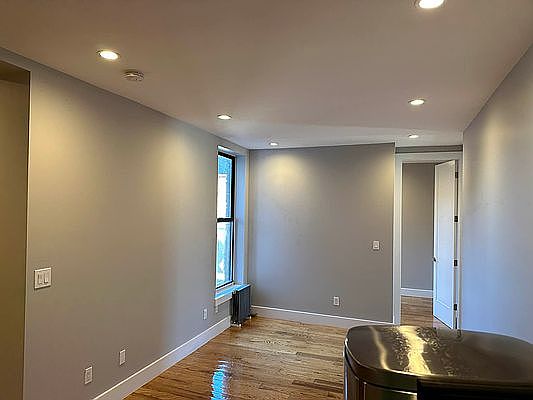 5th image of 1567 Lex Ave #33