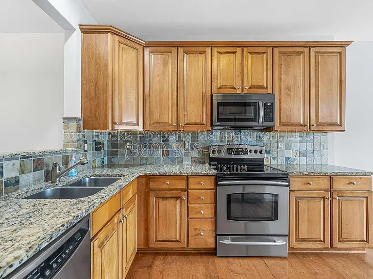9425 Shumacher Ave NW — Photo 14