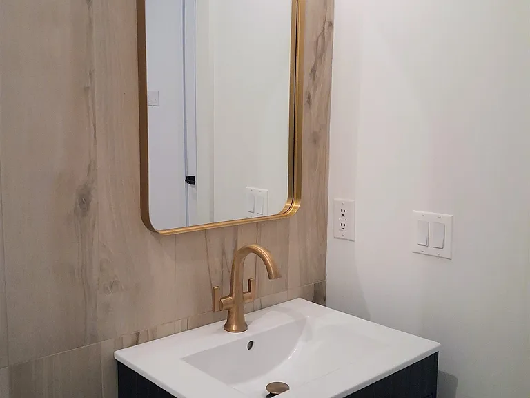 491 Broadway #202 — Photo 14