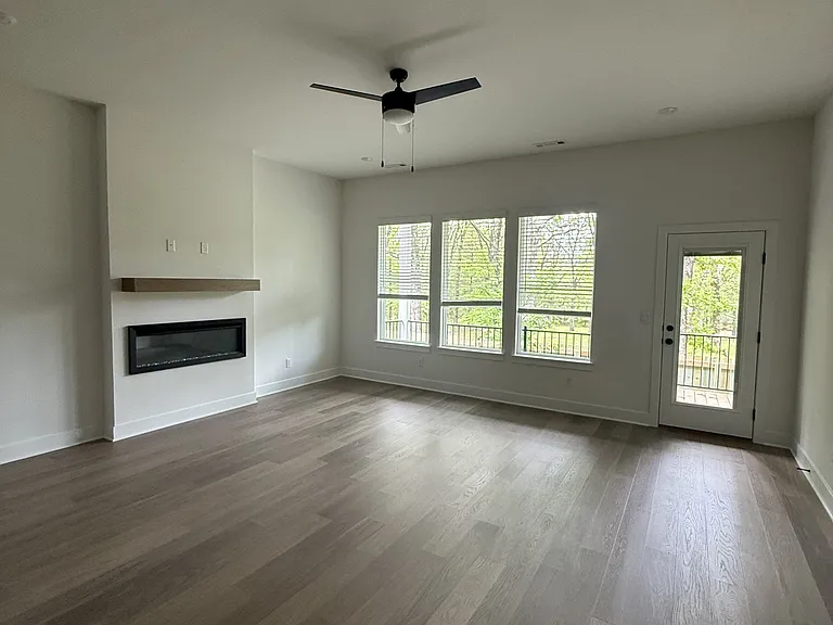 1859 E Fiji St — Photo 3