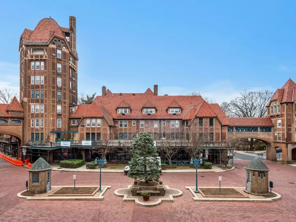 1 Station Square UNIT 311, Forest Hills, NY 11375