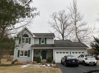 49 Folly Brook Ln, Manchester, CT 06040