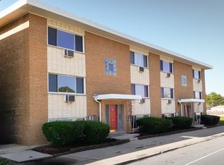 1300 W Roosevelt Rd, Broadview, IL 60155