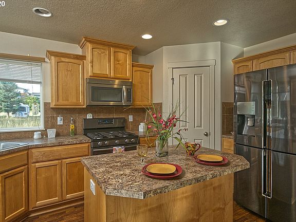 2nd image of 4314 NE 58th Cir