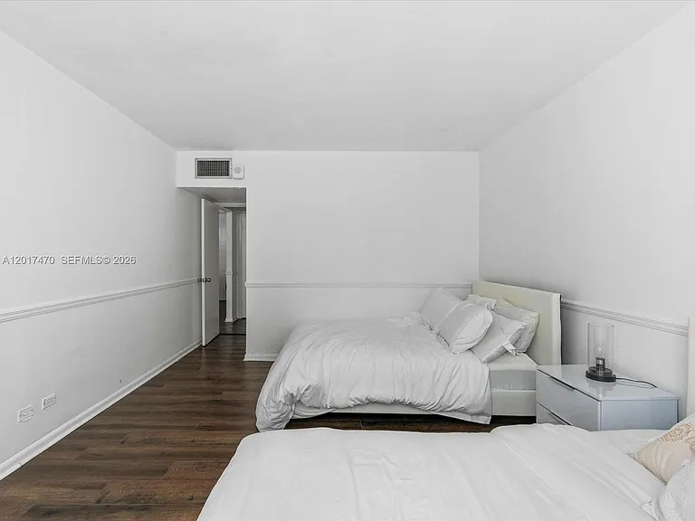 5005 Collins Ave #222 — Photo 26