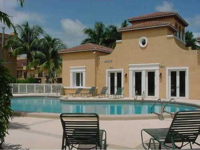 Clubhouse/Pool