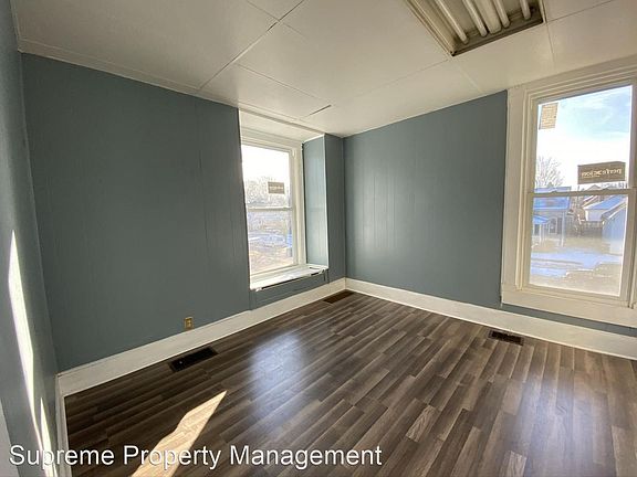 2nd image of 529 W Washington St #1