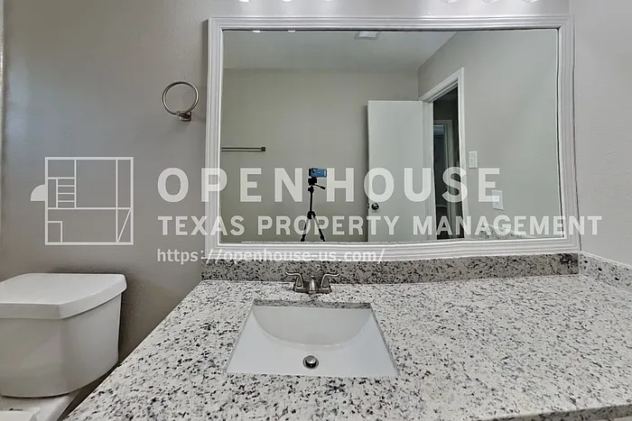 17423 Saxon Dr — Photo 16