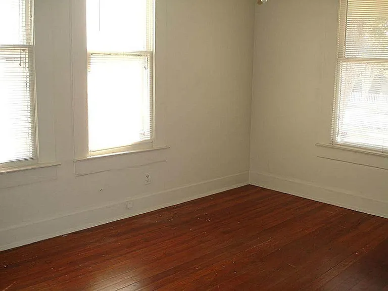 315 W 21st St — Photo 14