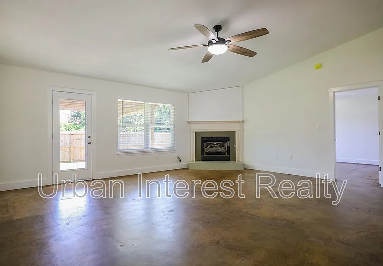 4658 Sunsail Cir — Photo 8